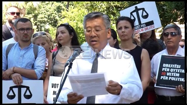 “Pasoja të rënda nga SHBA për udhëheqësit politikë që votojnë kundër reformes”