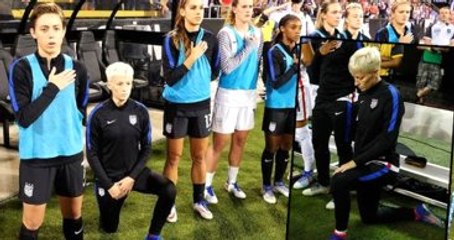 Megan Rapinoe, Marş Sırasında Diz Çökerek Irkçılığa Tepki Gösterdi