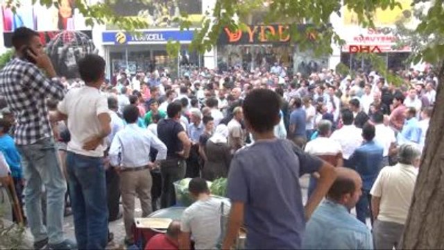 Batman'da İzinsiz Miting Yapmak İsteyen Hdp ve Dbp'lilere Polis Müdahalesi