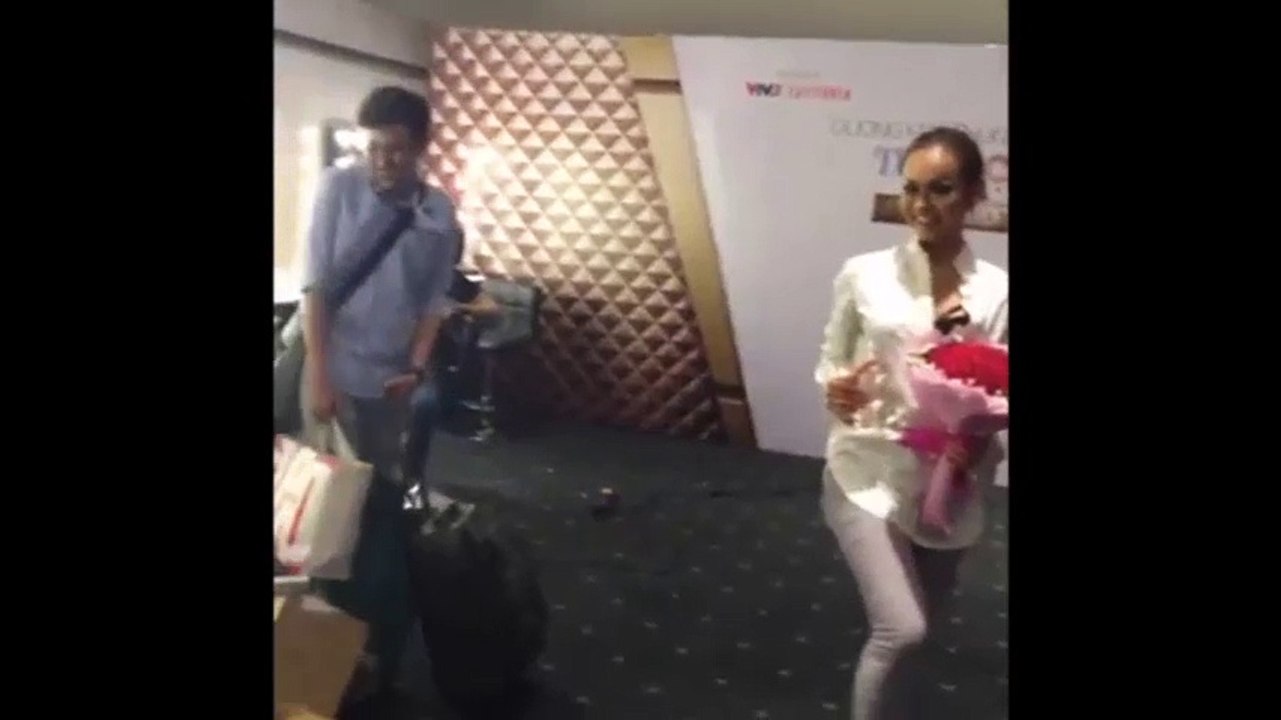 Lộ clip Mai Ngô cười giễu khi nói về phần thi của Khánh Ngân trong hậu trường chung kết The Face