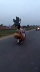 ACCIDENT-  EID PAR RAISING K DORAN RAISING LAGATY HUYR KHATARNAK ACCIDENT