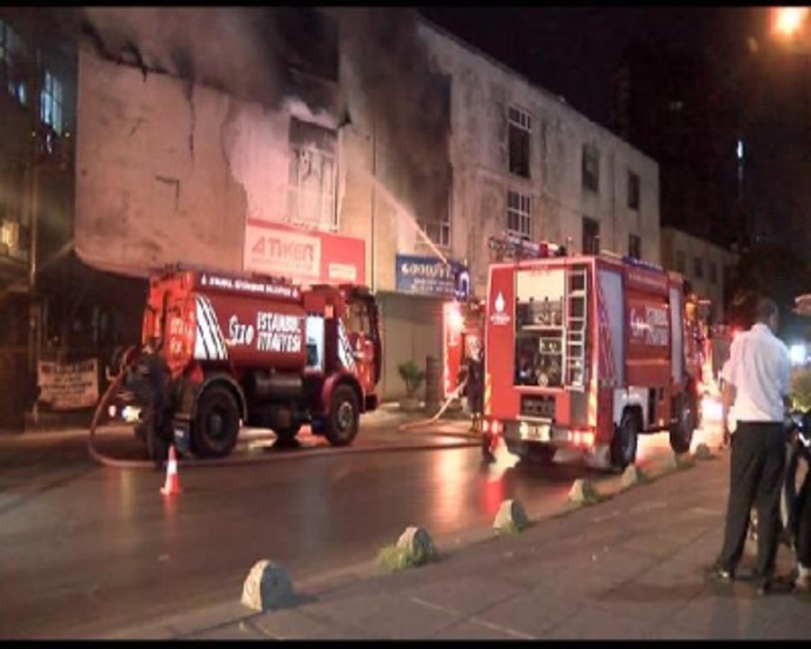Bayrampaşa'da Korkutan İşyeri Yangını