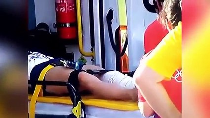 Clip đội ngũ cứu hộ làm rớt VĐV Olympic khi cấp cứu