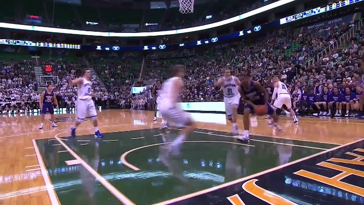 Joel Bolomboy est une machine à dunker