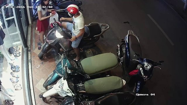 Bẻ khóa ăn trộm xe máy trong 4 giây