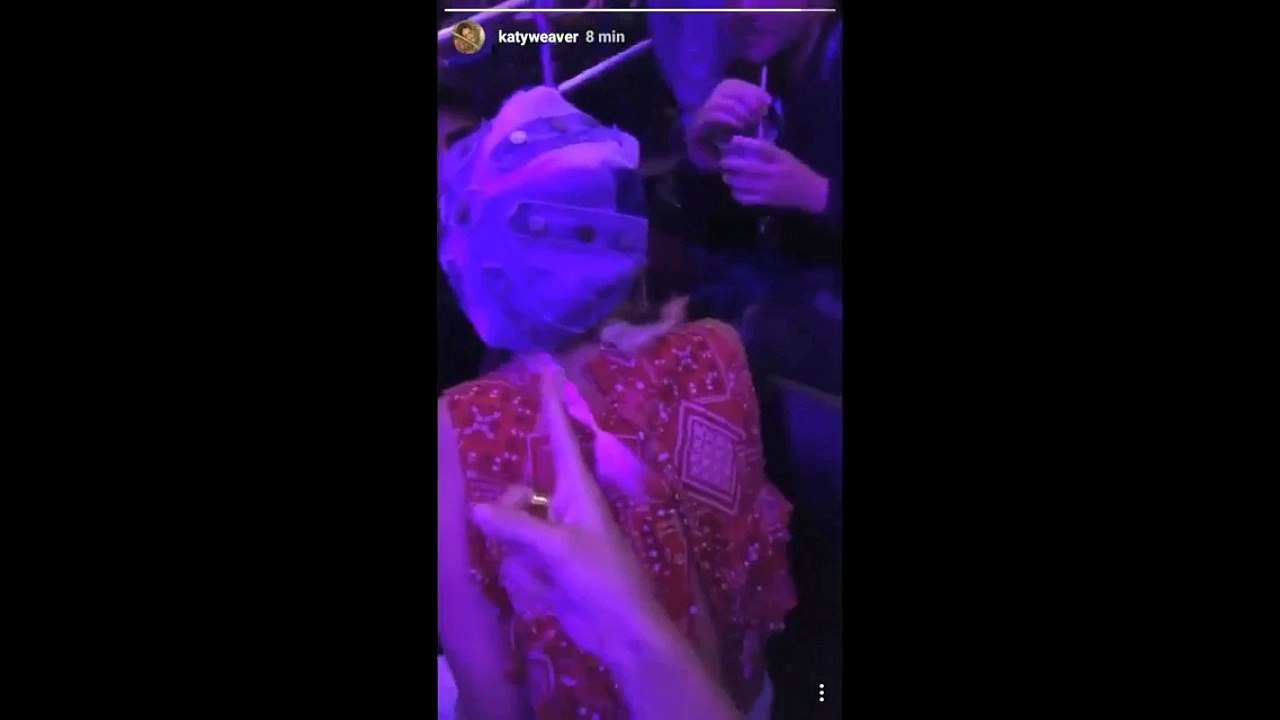 Miley Cyrus & Liam Hemsworth - Summer 16 Tour