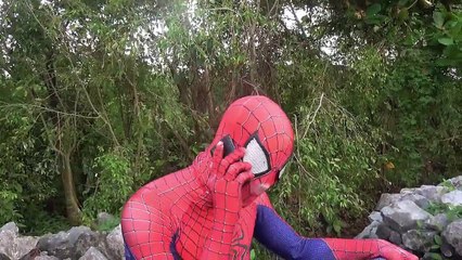 Frozen Elsa vs new lover Spiderman Crying Spiderman Frozen Elsa Superheroes 2016