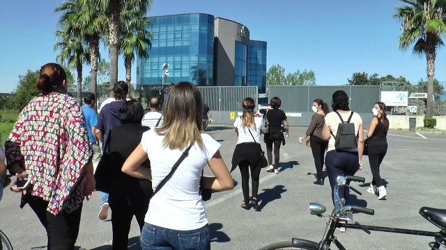 Gricignano (CE) - No alla puzza, cittadini bloccano Ecotransider (19.09.16)