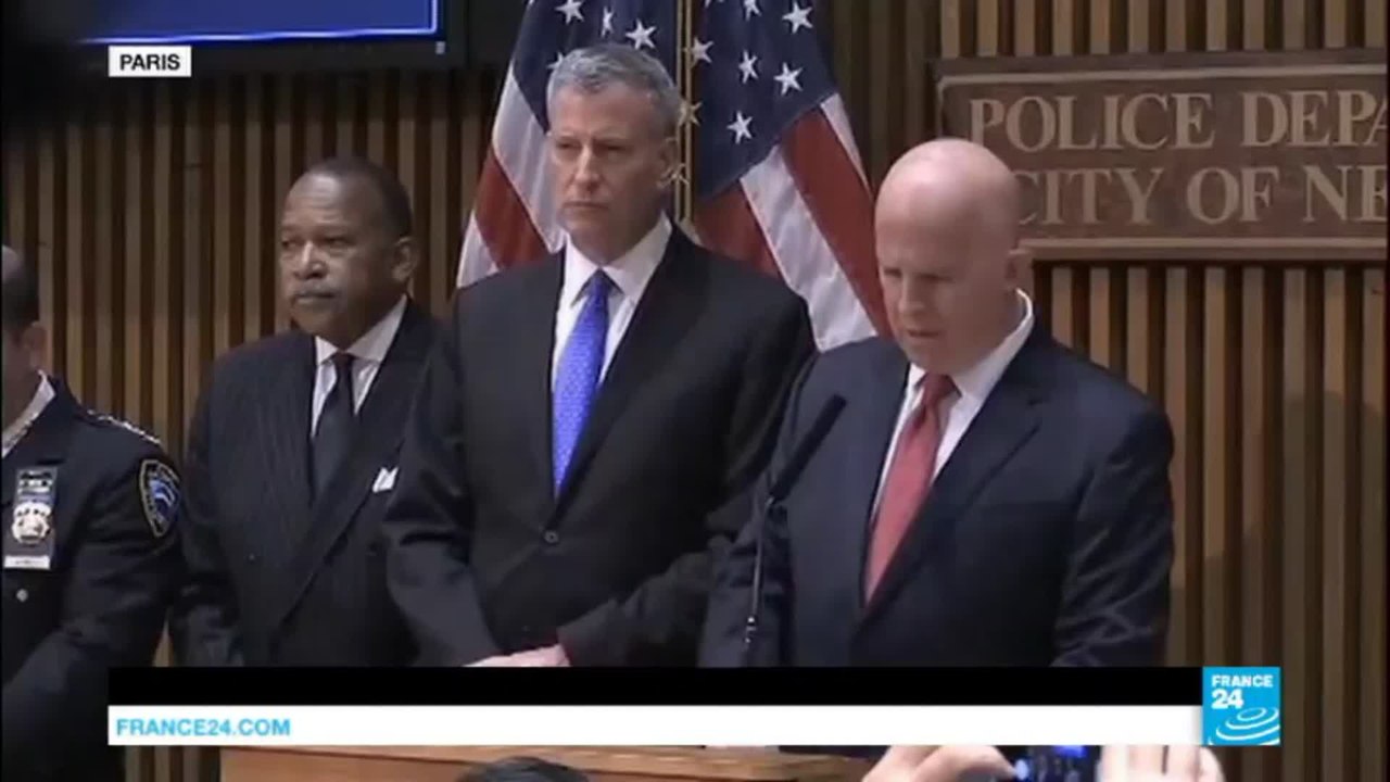 US Explosions: NY mayor De Blasio, NYPD commissioner and FBI officials brief press