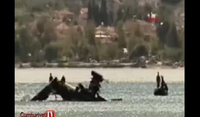 Ege'de Yunan askeri helikopteri düştü