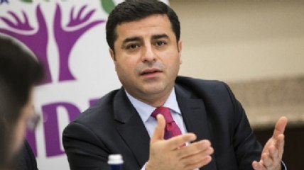 Demirtaş Irak'ın Kuzeyi'ne Gidiyor! Barzani ve Talabani'yle Görüşecek