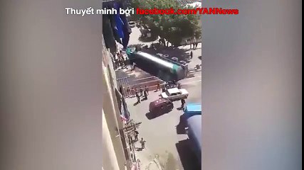 Hiếu kì bị thiêu cháy