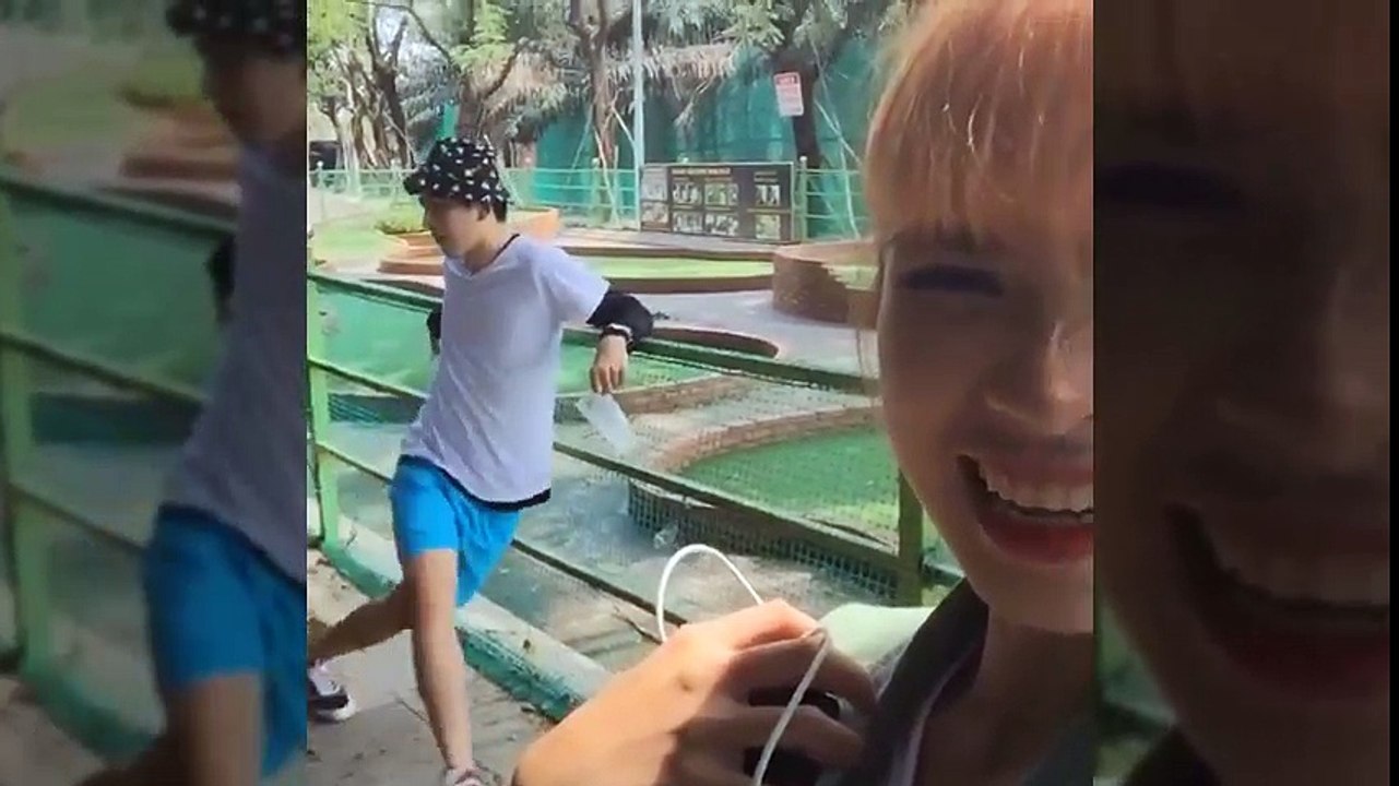 Kelvin Khánh dựa lan can nhảy "Uptown funk" khiến Khởi My cười sặc sụa