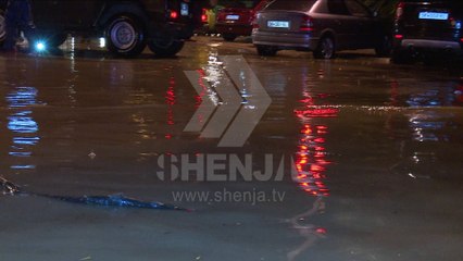 Kanalizimi i papastruar, banorët tremben mos i përsëriten vërshimet