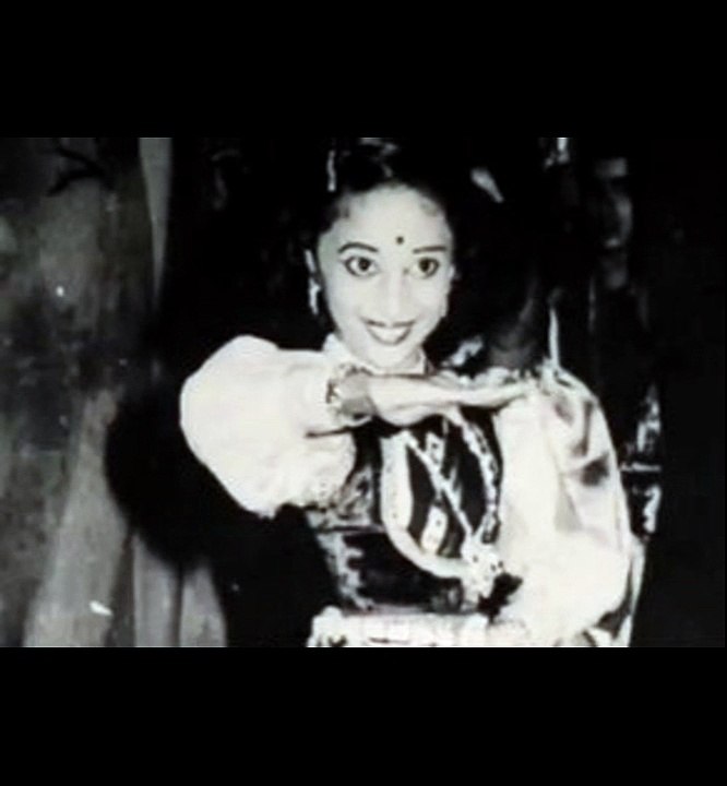 Madhuri Dixit childhood photos  madhuri dixit bollywood star