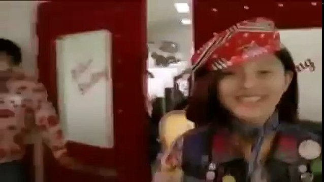 Nữ quân nhân Kim Ji Won khoe giọng trong mẫu quảng cáo