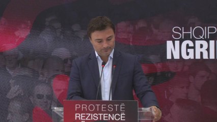 Report TV - PD: 7 policë u flakën në rrugë sepse reaguan ndaj kunatit të Tahirit