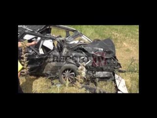 Report TV - Aksident në Kakavijë, 3 viktima mes tyre 2 fëmijë, 7 të plagosur