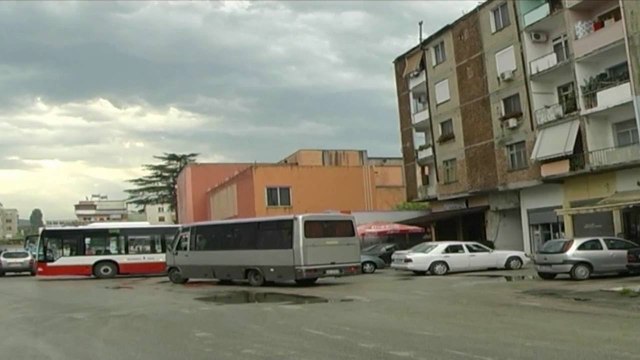 Report TV - Krim në familje në Patos, burri vret gruan me thikë pas një debati