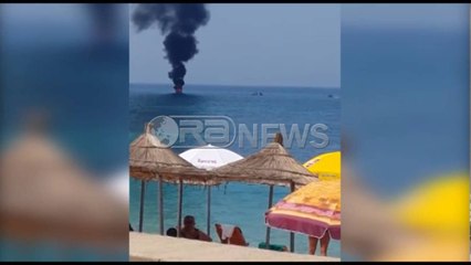 Ora News – Himarë, skafi merr flakë në mes të detit