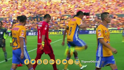 Siguiendo la huella de Zelarayan en el juego Tigres vs Puebla