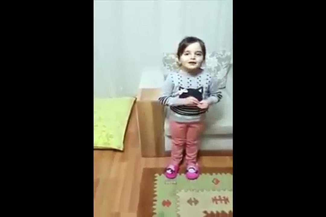 Very Cute Little Girl reciting Quran So Beautiful