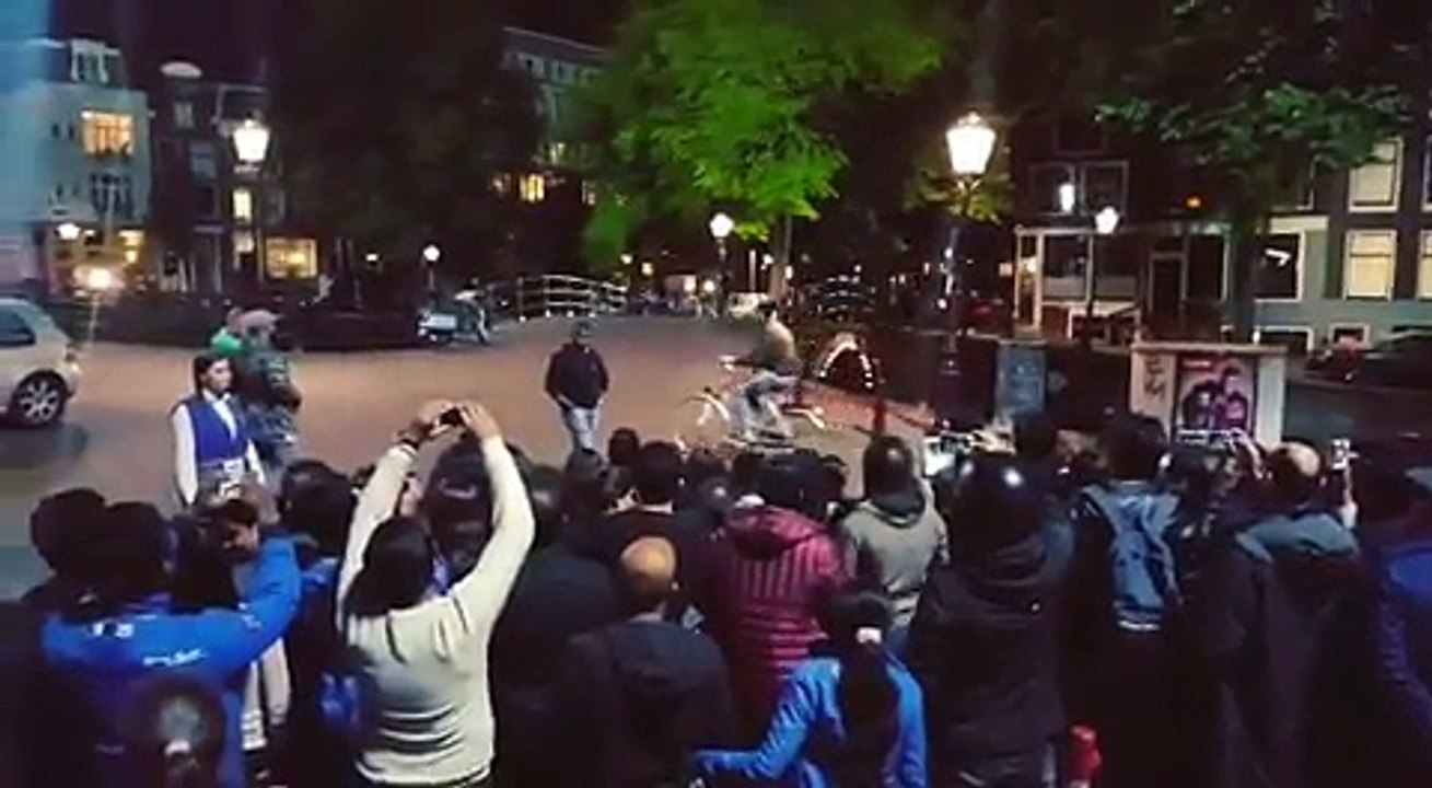 #SRK shooting #TheRing in Amsterdam at Prinsengracht