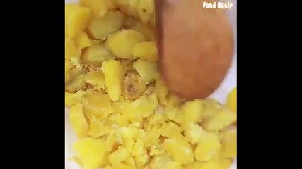 Bánh khoai lang viên chiên kiểu thái giòn thơm ngây ngất