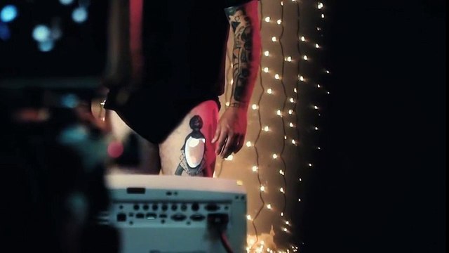 Choáng với màn biểu diễn nghệ thuật trình diễn hình xăm cực chất