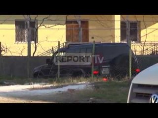 Report TV - Lezhë, 4 të rinj të maskuar lidhin kryefamiljarin e i grabisin shtëpinë