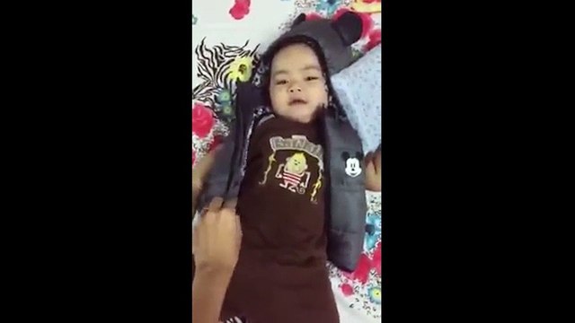 Cận cảnh con trai đáng yêu của Khánh Thi và Phan Hiển