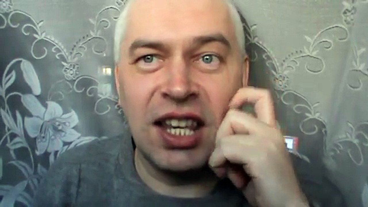 Говорит и плачет