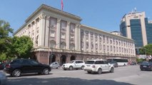 AMBASADORET LU DHE VLAHUTIN SERISH NE LEVIZJE PER MIRATIMIN E 7 LIGJEVE TE NDRYSHIMEVE KUSHTETUESE L