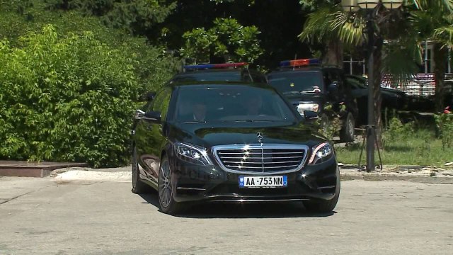 Videoskandali, Kushtetuesja rrëzon Xhelilin - Top Channel Albania - News - Lajme