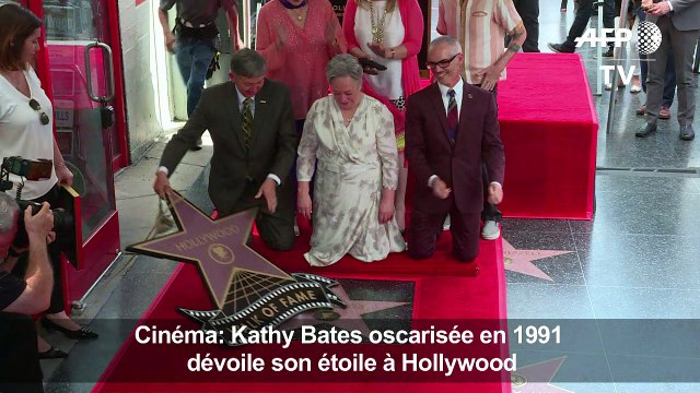 Kathy Bates dévoile son étoile à Hollywood