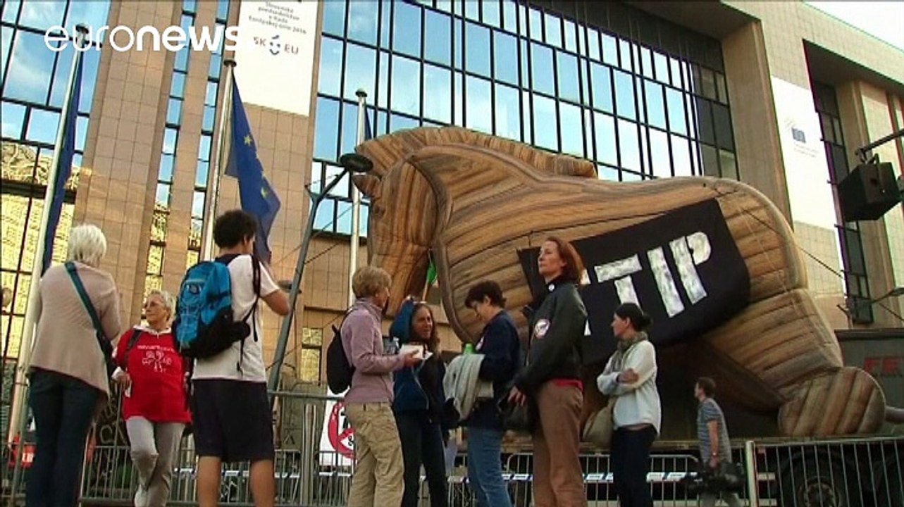 Demonstration gegen TTIP und CETA in Brüssel