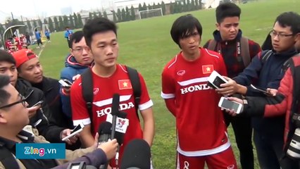 Tuấn Anh,Xuân Trường trả lời phỏng vấn của báo chí