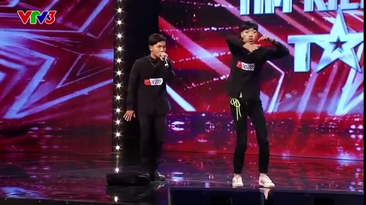 Trấn Thành thích thú với thí sinh có cơ mặt đặc biệt