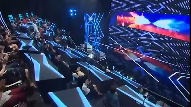 Không ngờ Việt Hương dám làm vậy với Trấn Thành trên sóng truyền hình