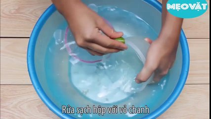 Mẹo đánh bay mùi hôi trong đồ nhựa