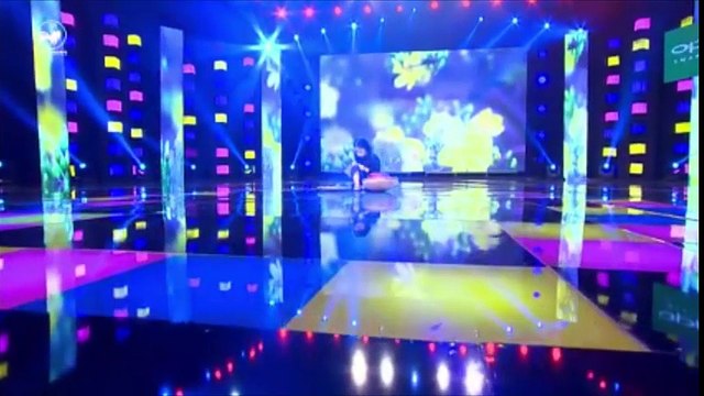 Xúc động trước cô bé 5 tuổi diễn Tết này con không về , ai đang xa quê hương xem hẳn rơi nước mắt!