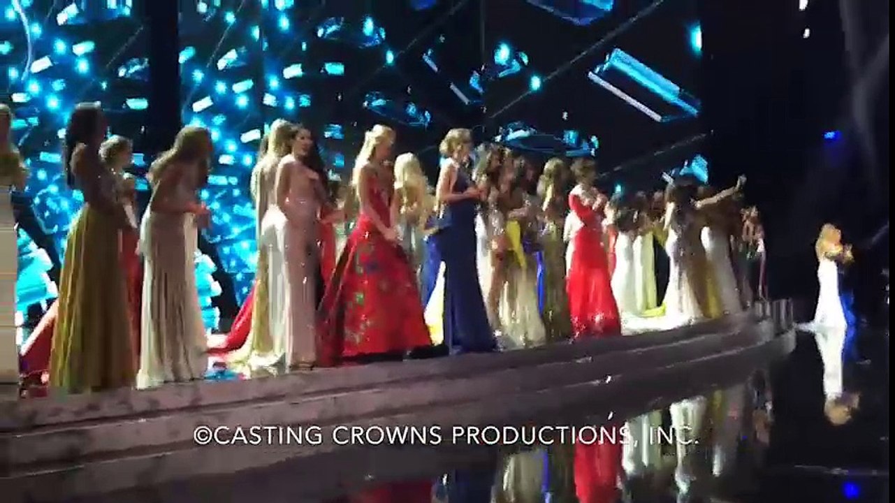 Xuất hiện thêm clip các hoa hậu "ghẻ lạnh" tân hoa hậu hoàn vũ