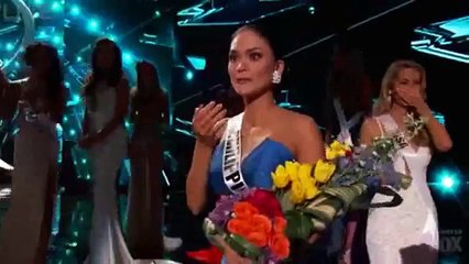Khoảnh khắc trao nhầm vương miện hi hữu trong lịch sử Miss Universe