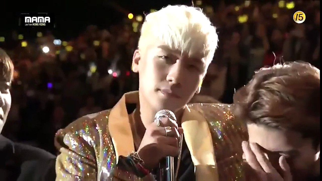 Khoảnh khắc thân mật của Seungri và Sehun