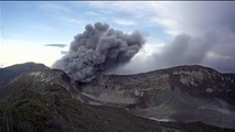 Le volcan Turrialba entre en éruption au Costa Rica