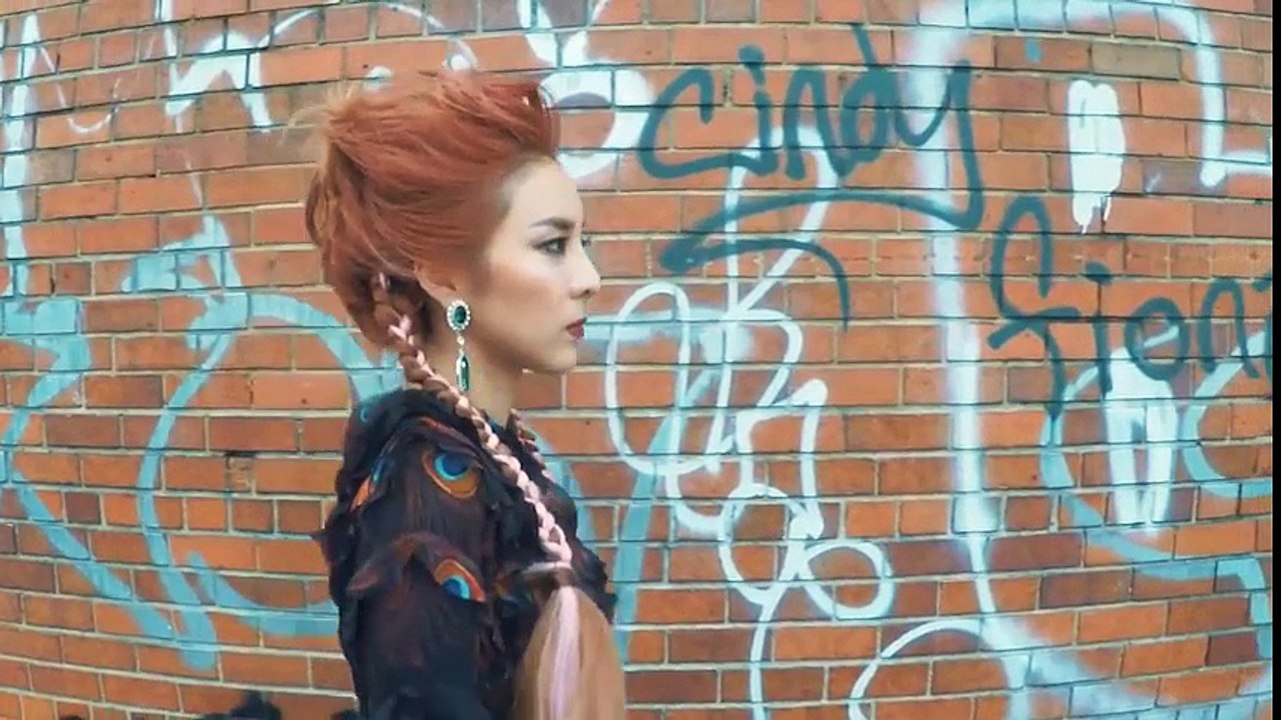 Dara xuất hiện đẹp như nữ thần trong đoạn clip thời trang mới nhất