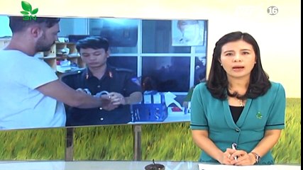 Hai ông Tây dùng thẻ ATM giả rút tiền