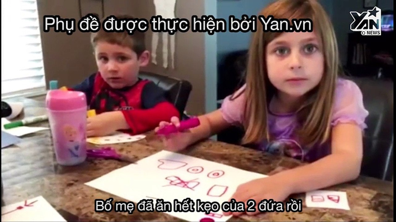 Cười ra nước mắt với phản ứng của con nít khi bị ăn hết kẹo