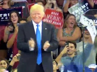 বর্তমান অভিবাসী আইনের কঠোর সমালোচনায় ট্র্যাম্প