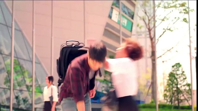 Những khoảnh khắc vui nhộn của Hwang Jung Eum trong phim She was Pretty